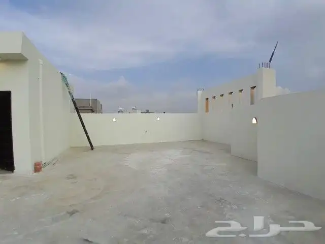 للبيع دور مستقل مع ملحق تشطيبات فاخره من 820الف بدرة الخميس 19