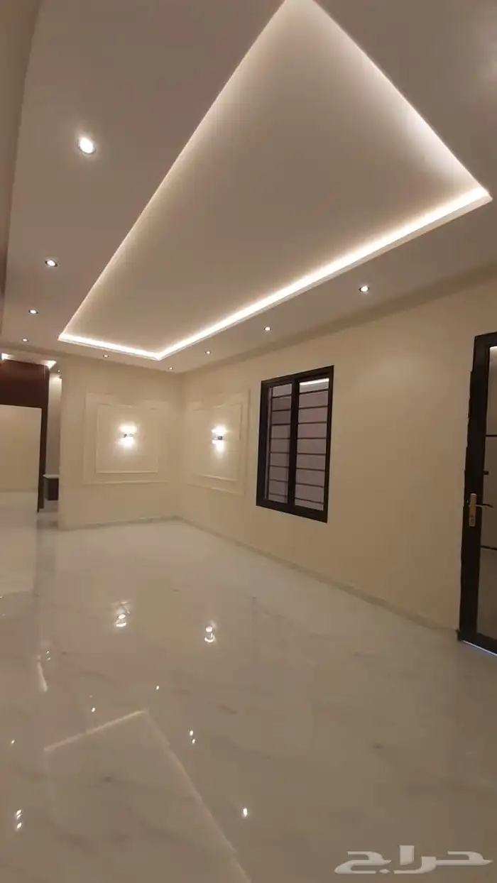 للبيع دور به ملحق السعر حصري 9