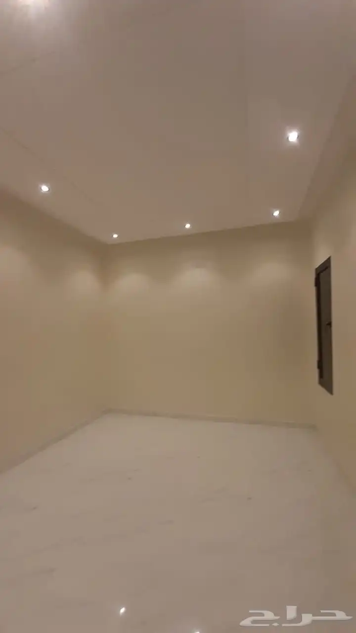 للبيع دور به ملحق السعر حصري 5