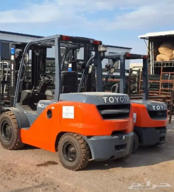 كرينات وفوركلفت وبوكلين للإيجار اليومي والشهري 1