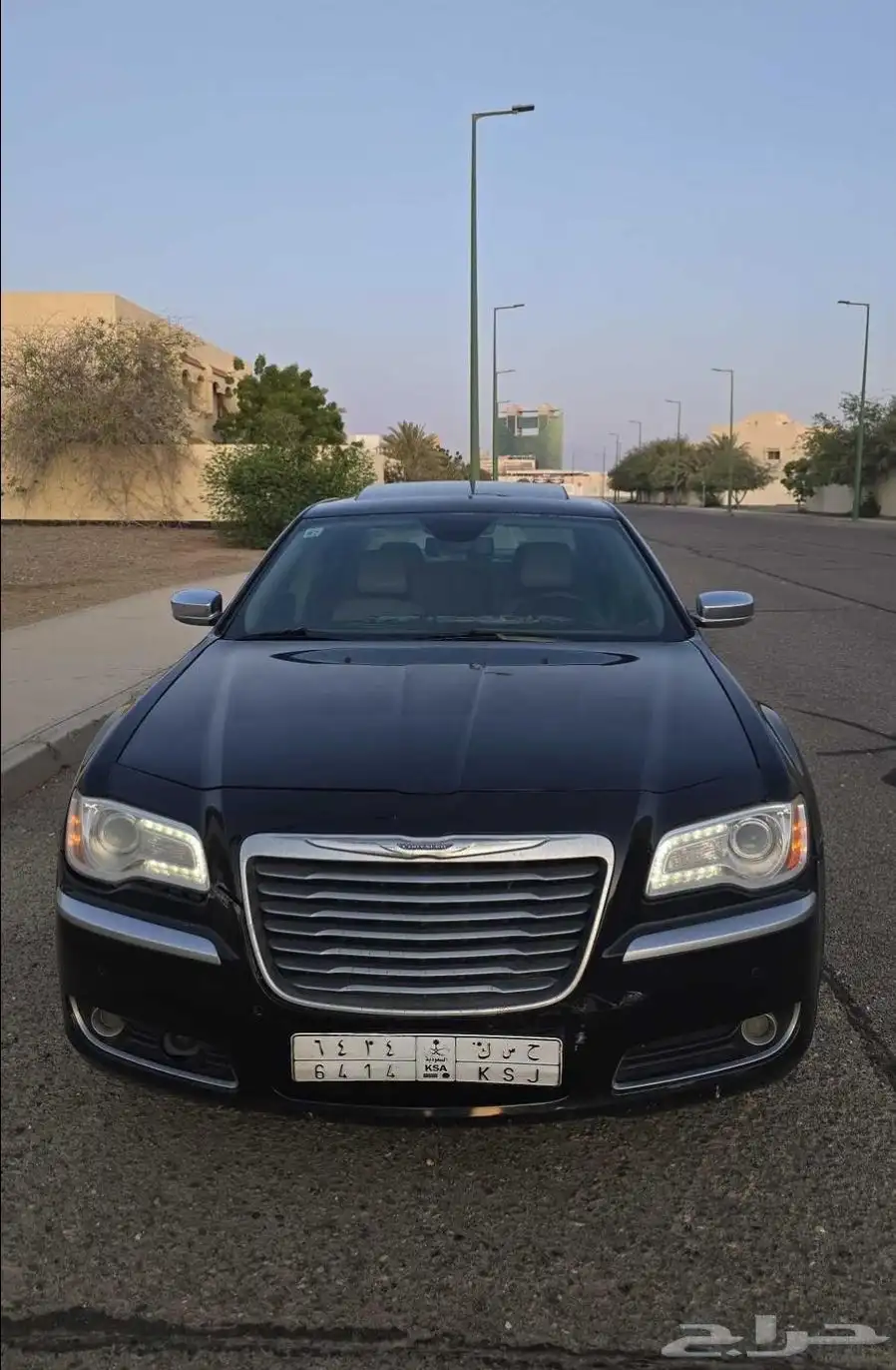 كرايسلر 5.7 2014 فل كامل(اكزاكتيف) بودي بلد 2