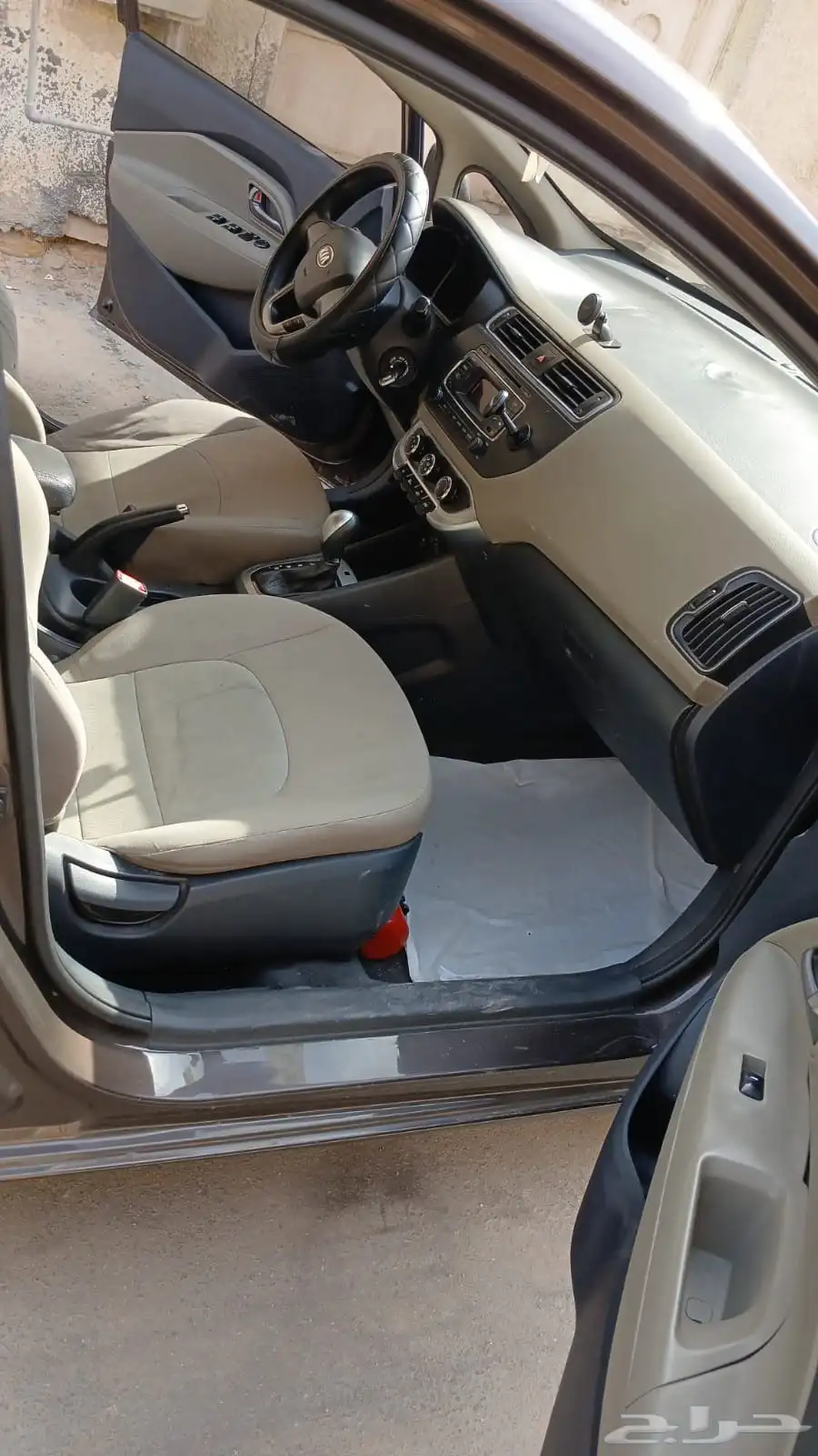 For Sale 2016 Kia Rio with 178 000 km mileage in excellent 6