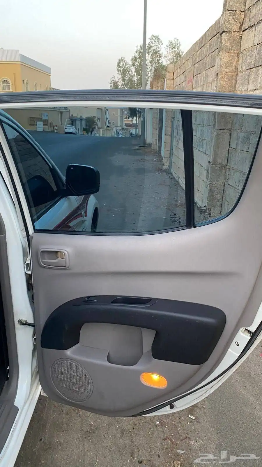 للبيع مستوبيشي 2015 16