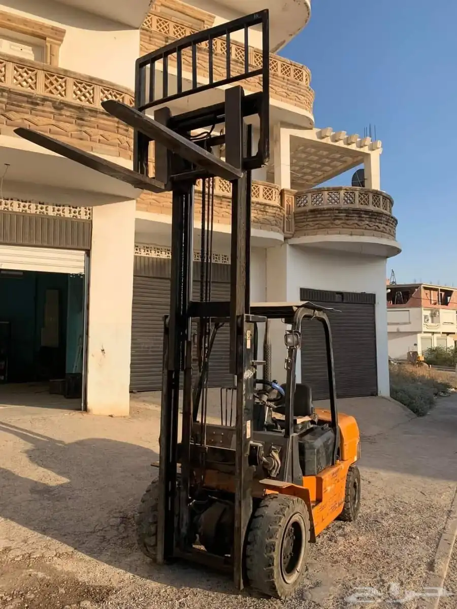 رافعات شوكيه سيزر لفت مار لفت بوم تراك ايجار 5