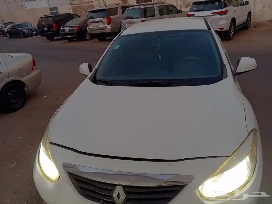 رينو 2012 اتوماتيك لا تحتاج شئ نظيفة داخل وخارج للبيع 2