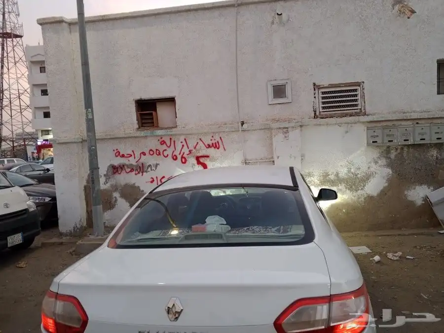رينو 2012 اتوماتيك لا تحتاج شئ نظيفة داخل وخارج للبيع 3