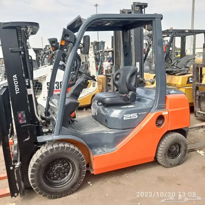 رافعة شوكيه للايجار الشهري والمشاوير Forklift for rent 0