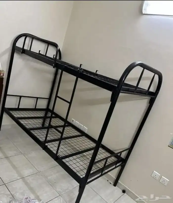 متوفر لدينا   سرير دورين السعر 200  سرير حديد دور واحد السعر 7
