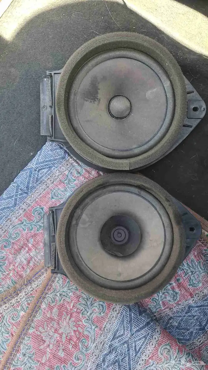 سماعات تاهو من 2007الى 2014 اصلى وكاله مستخدم نظيف 0