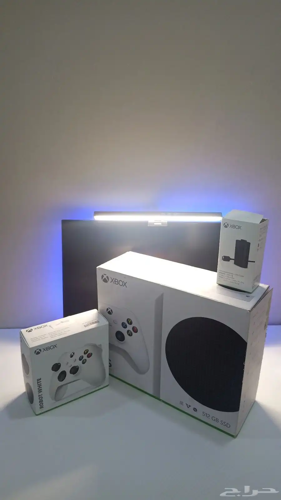 للبيع Xbox Series S بحالة ممتازة ومع ضمان ساري اكسترا 1