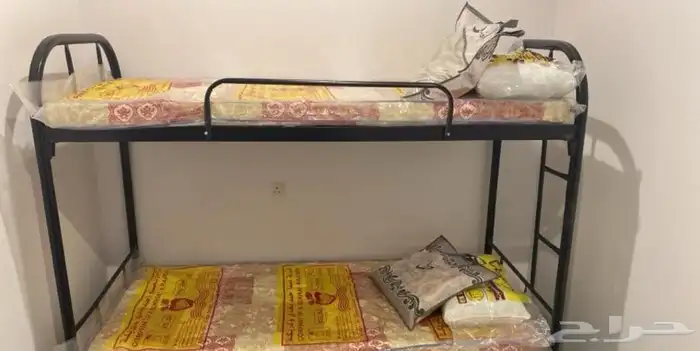 متوفر لدينا   سرير دورين السعر 200  سرير حديد دور واحد السعر 4