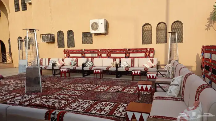 تأجير كراسي بانوعها طاولات بانوعها 4