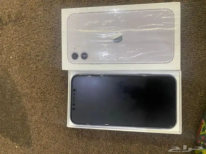 ايفون 11 ب 800 8