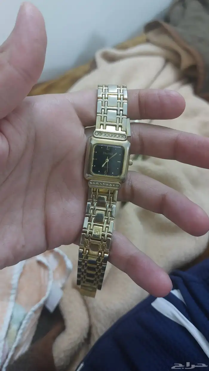 ساعة يباني بحالة جيدة الساعة تعمل نسائية 2