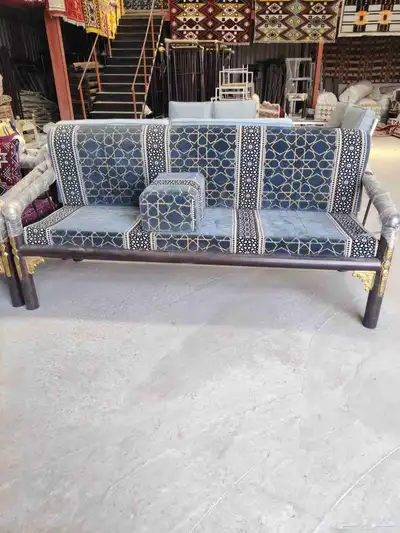 كراسي وطاولات 1