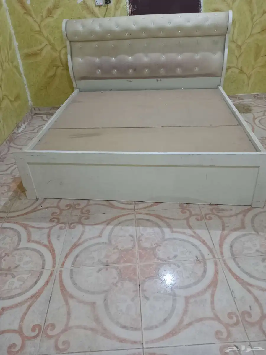 سرير من غير مرتبة العارضة خلف العثيم 1