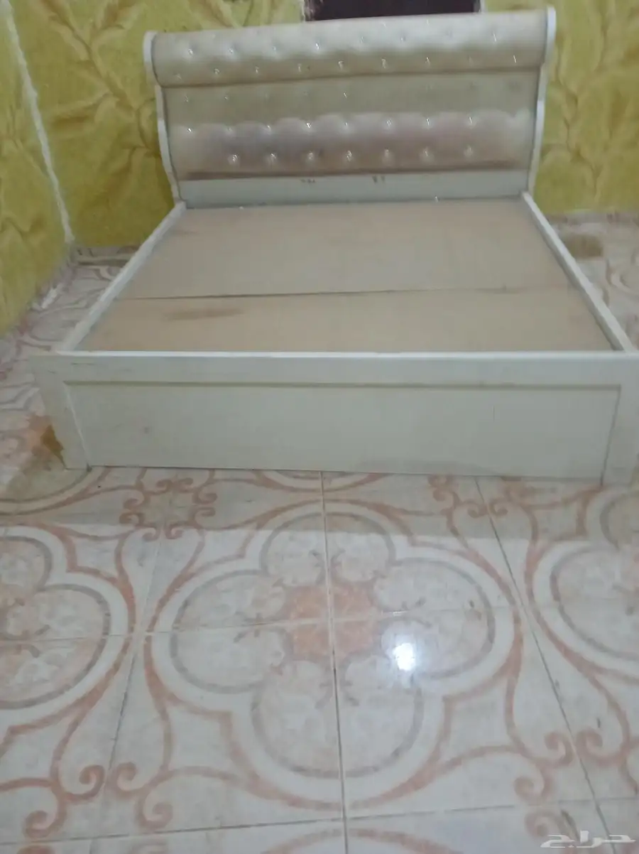 سرير من غير مرتبة العارضة خلف العثيم 2