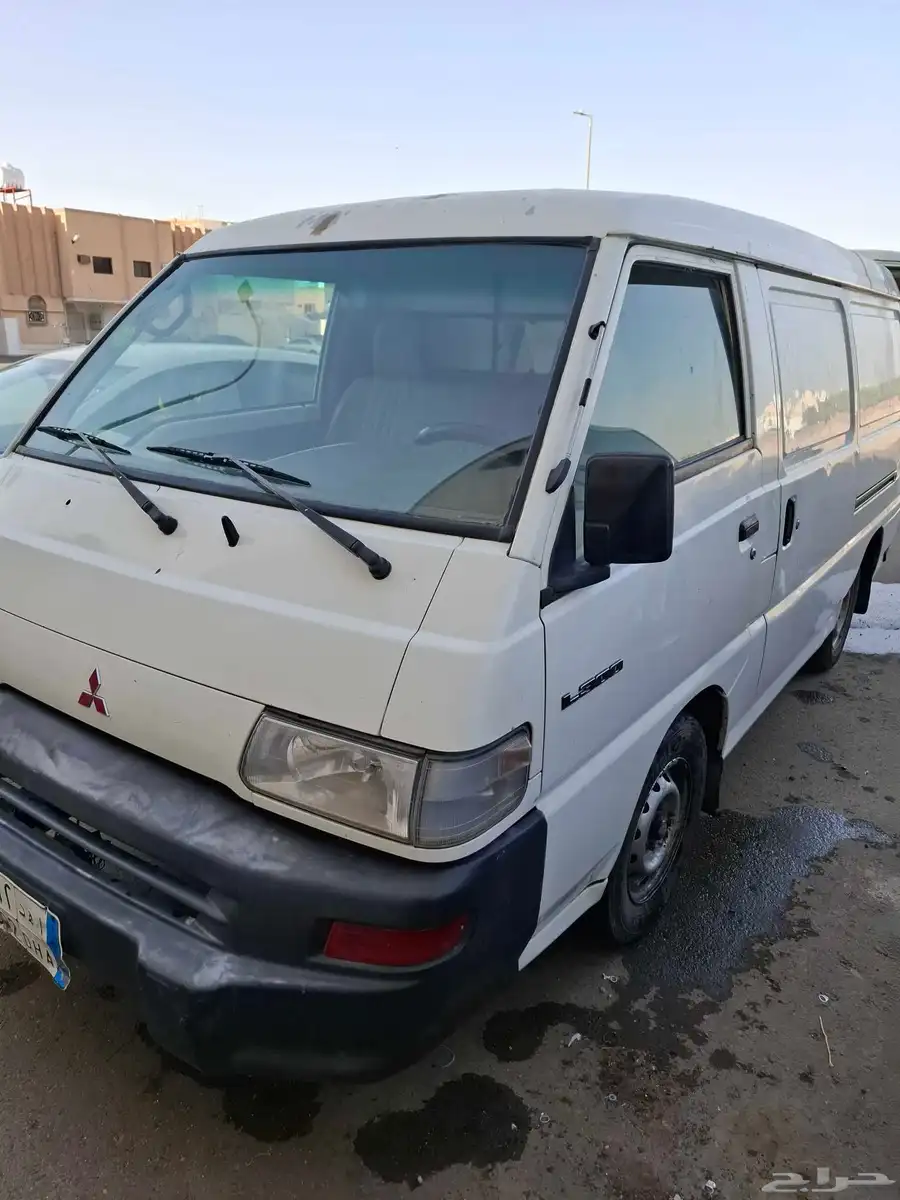 فان بضاعة ميتسوبيشي للايجار 0
