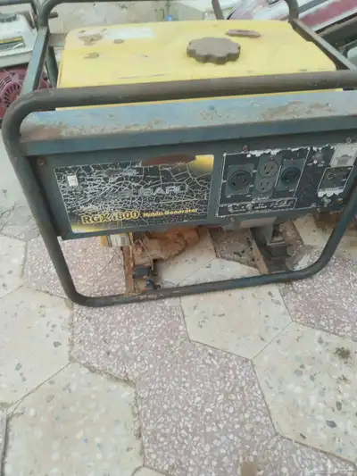 للبيع مواطير كهرب عدد 3 كلها تبي توضيب وواحد يبي كربريتر 0
