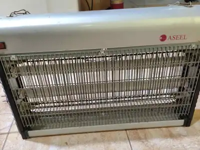 صاعق حشرات كهربائي شركة Aseel نظيفة للبيع 0