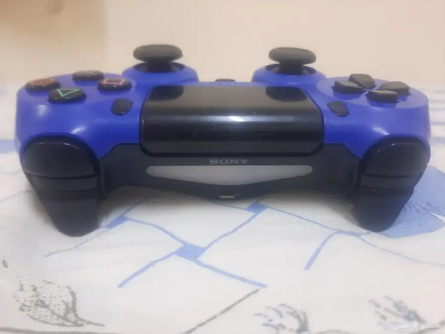 يد PS4 أصلية نظيفة للبيع 3