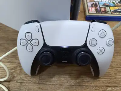 بلايستشن فايف ps5 Playstation 4