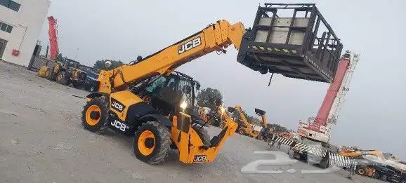 سيزر لفت للايجار مان لفت للإيجار 4