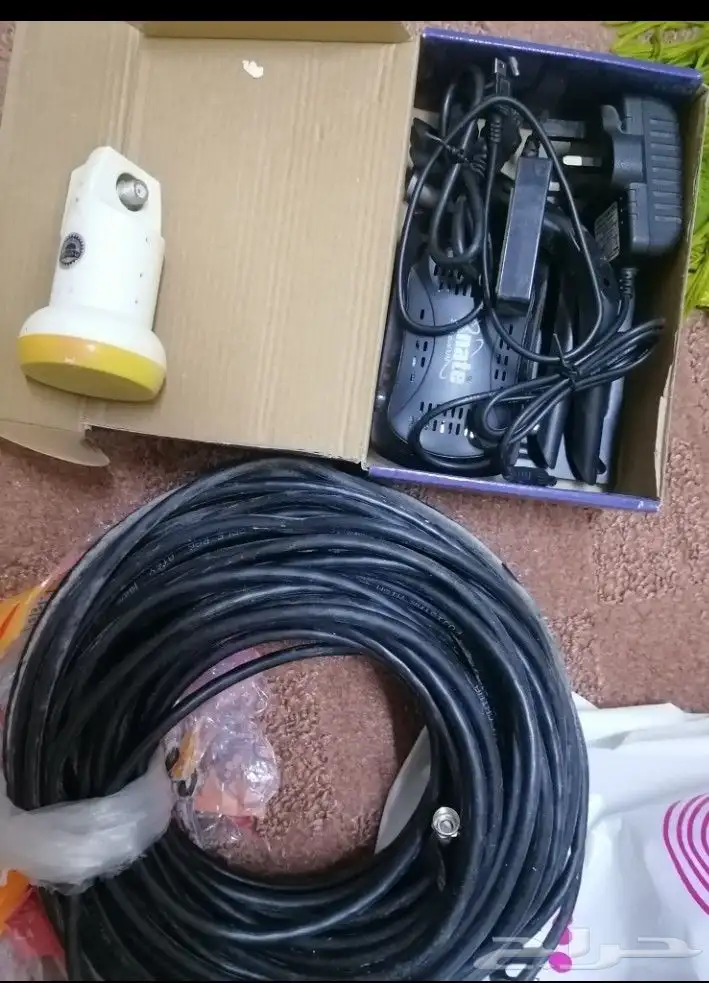شاشه 32 بوصه أرو عادي مع رسيفر مع سلك 25متر مع لاقط 2