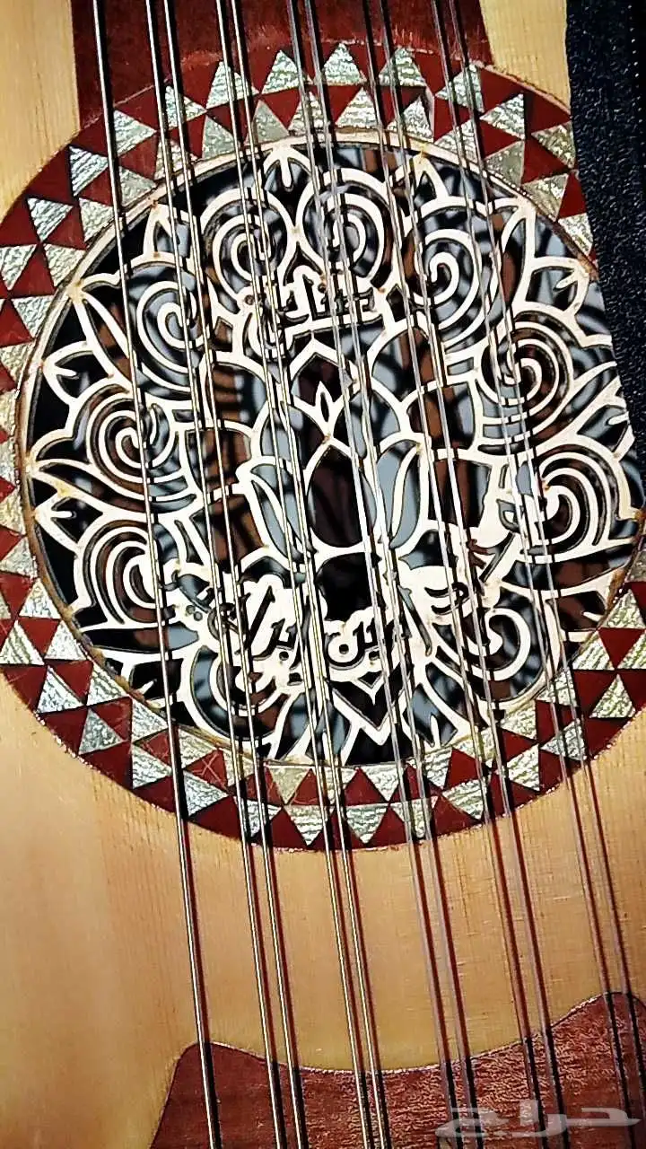 عود موسيقي فاخر ب6 اوتار 6