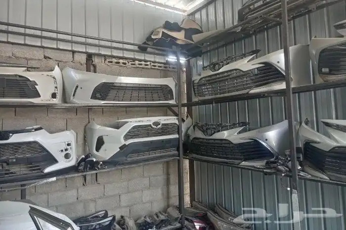 يوجد لدينا جميع انواع قطع غيار السيارات المستخدمه 4