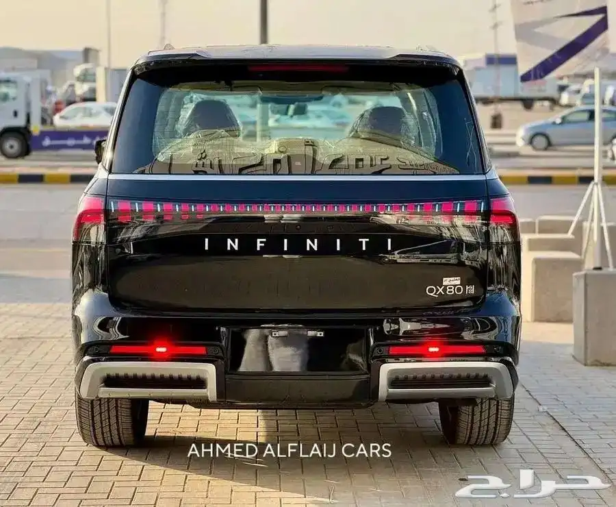 انفينتي QX80 نص فل سعودي مع صيانه مجانيه 4