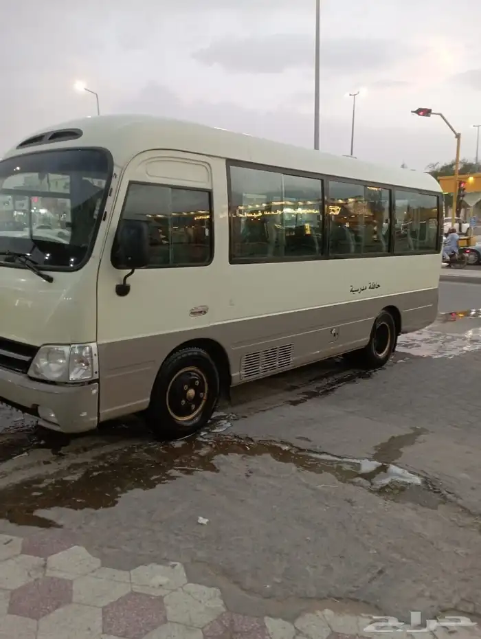 سواق باص هونداي 2010 0