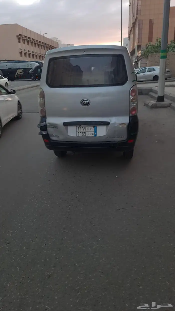 للبيع دباب ليفان 2013 4