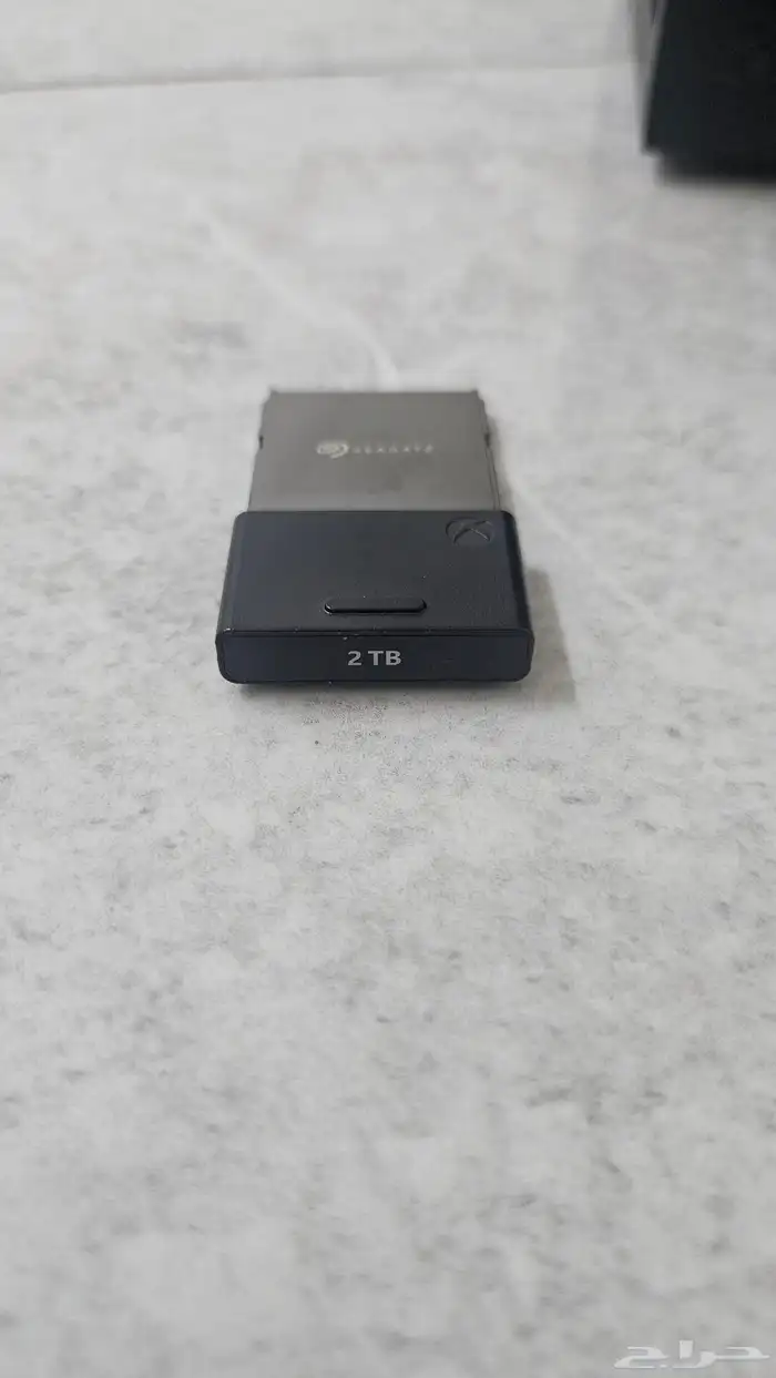 للبيع Xbox series X كرت تخزين 2 تيرا 2بطاريات ليثيوم 5