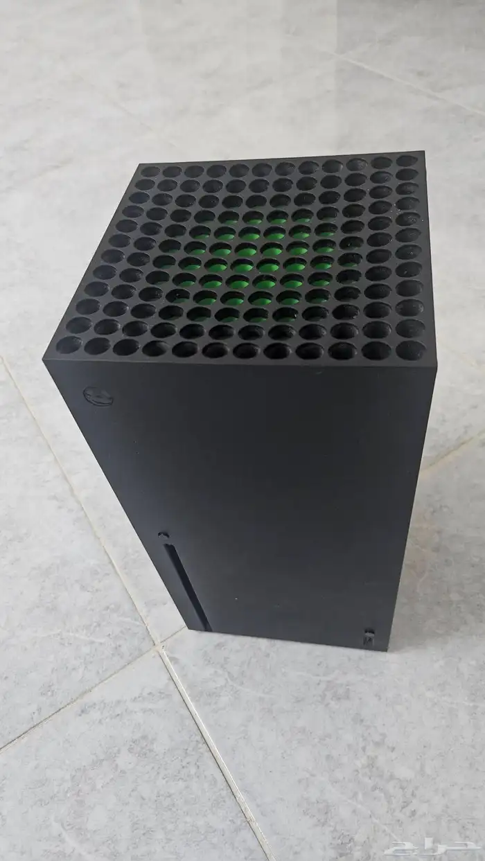 للبيع Xbox series X كرت تخزين 2 تيرا 2بطاريات ليثيوم 0