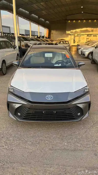 تويوتا كامري هايبرد 2025 4