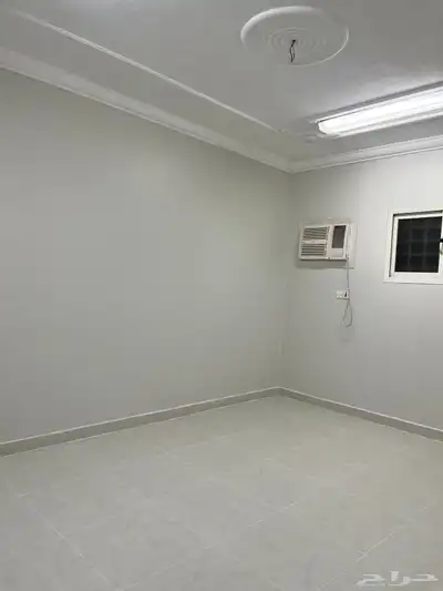 للإيجار شقة عوايل بحي النهضه 19