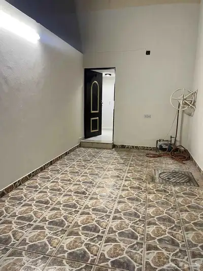للإيجار شقة عوايل بحي النهضه 15