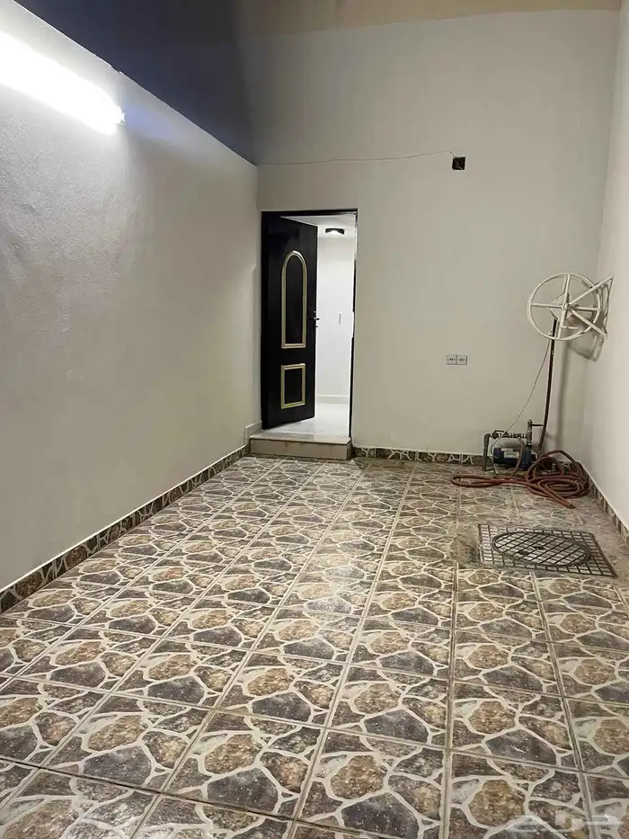للإيجار شقة عوايل بحي النهضه 1