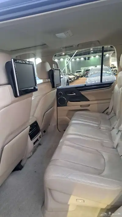 لكزس LX570 موديل 2017عداد300الف 8