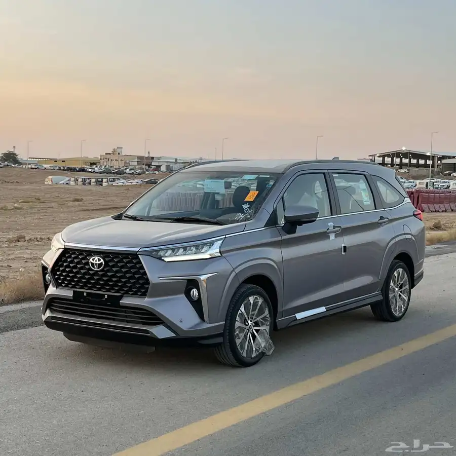 تويوتا فيلوز GLX موديل 2025 كاش واقساط 0