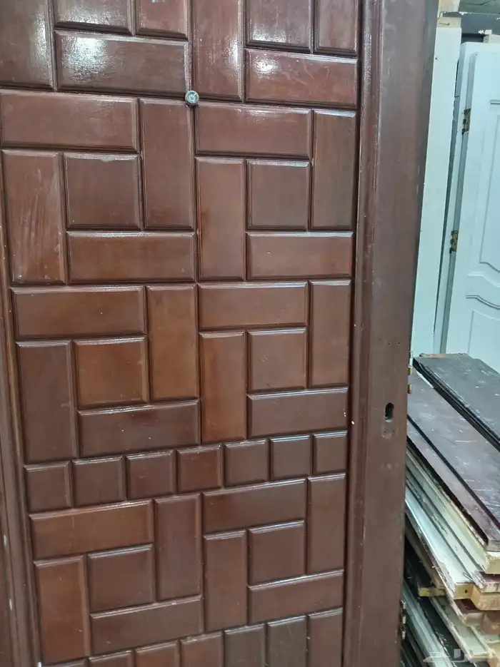 عندنا ابواب للبيع مع التركيب 3