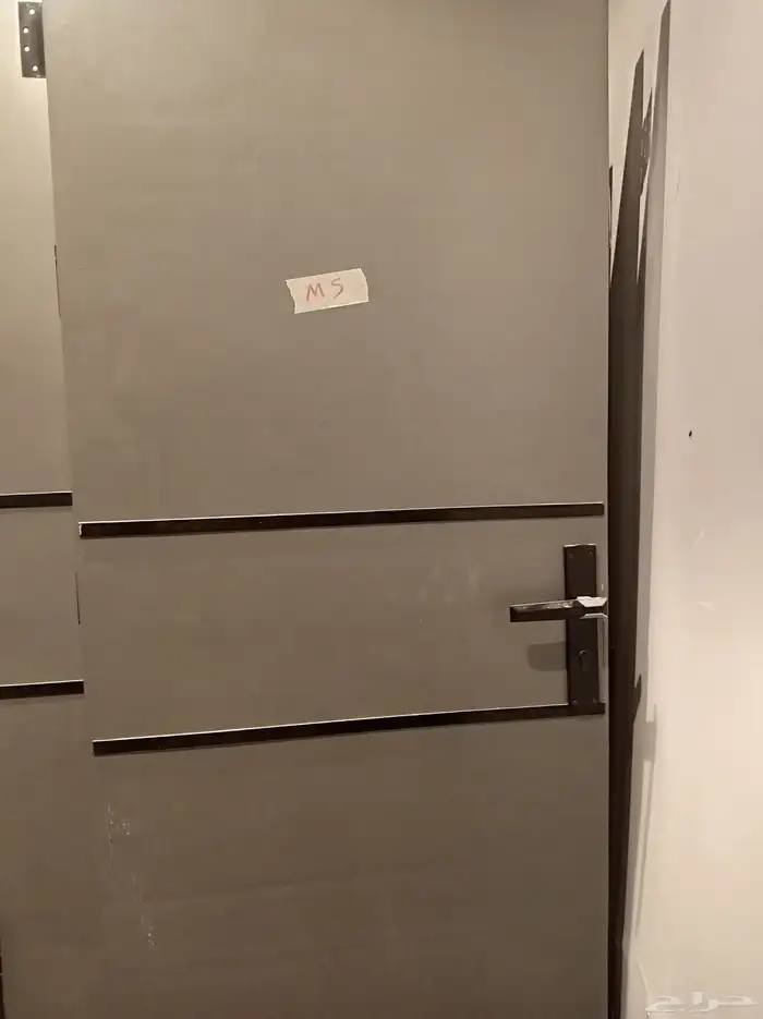 عندنا ابواب للبيع مع التركيب 1