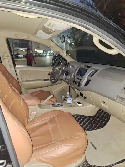 Toyota Fortuner 10