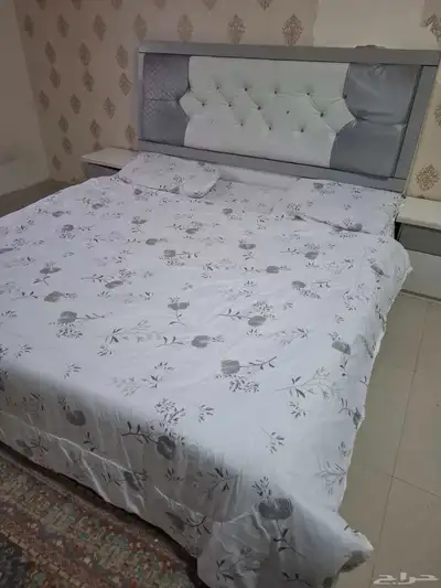 بيع اثات غرفه نوم ومجلس وشاشه 1