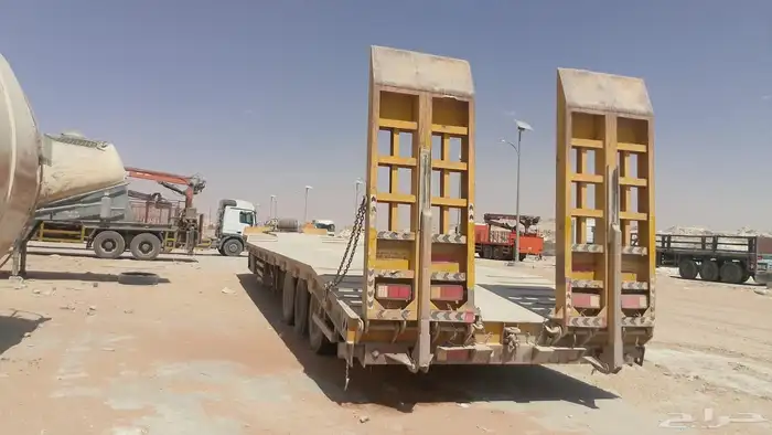 لوبد طول 18 متر بحاله جيده كفرات شبه جديده علي السوم 0