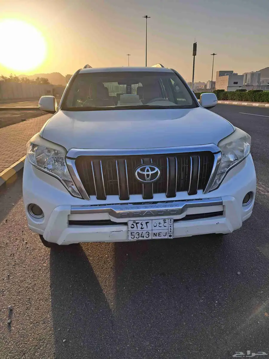 للباحث عن النضيف والمخزن للبيع برادو اربعه سلندر ممشى 186فقط 0