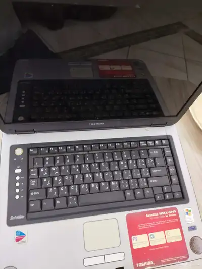 لابتوب قديم Toshiba Satellite M35X-S349 2