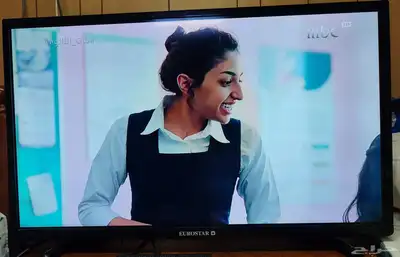 شاشه 32 بوصة عاديه ليد بحالة ممتازه 1