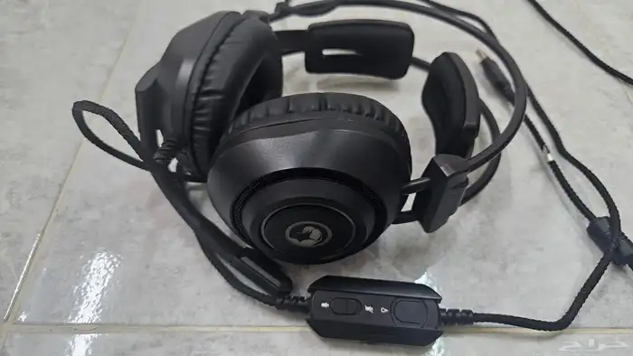 للبيع Xbox series X كرت تخزين 2 تيرا 2بطاريات ليثيوم 8